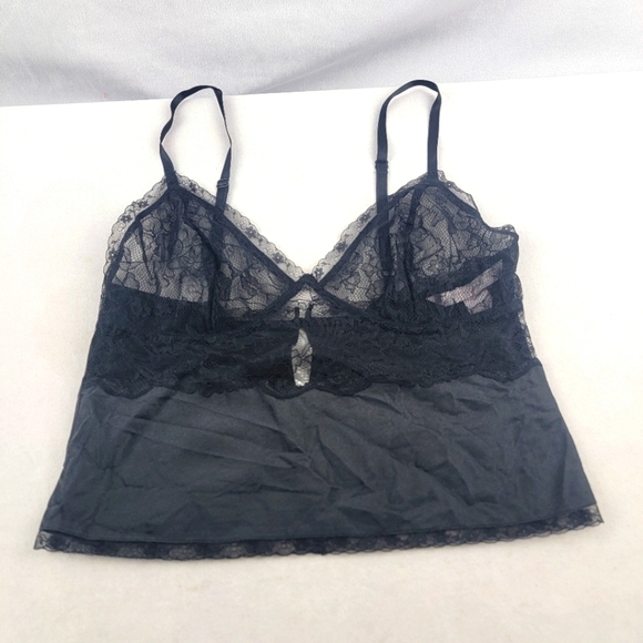 Victoria's Secret 100% silk cropped black cami in size small - Picture 1 of 5